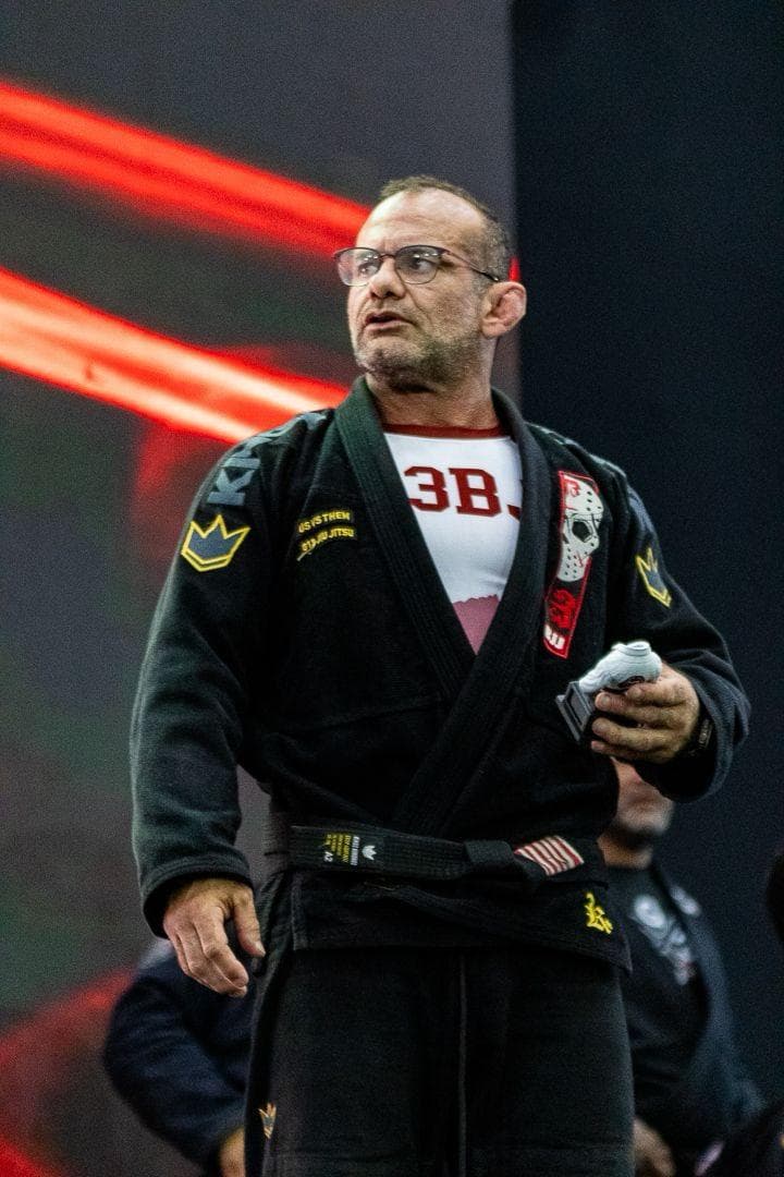 Professor Charles Duende em treino